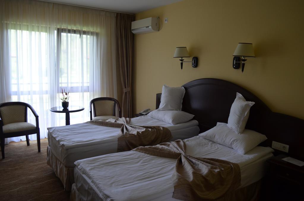 Hotel Astoria ألبا يوليا المظهر الخارجي الصورة