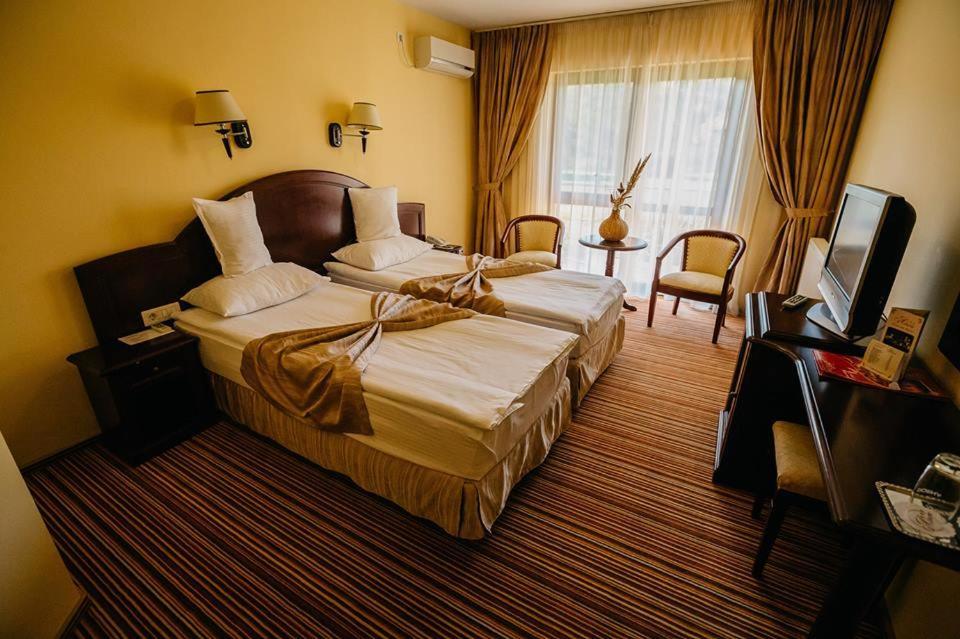 Hotel Astoria ألبا يوليا المظهر الخارجي الصورة
