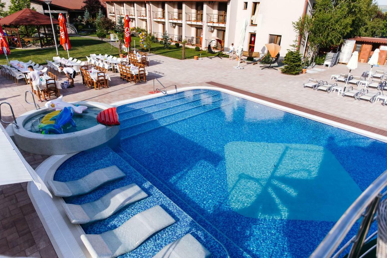Hotel Astoria ألبا يوليا المظهر الخارجي الصورة